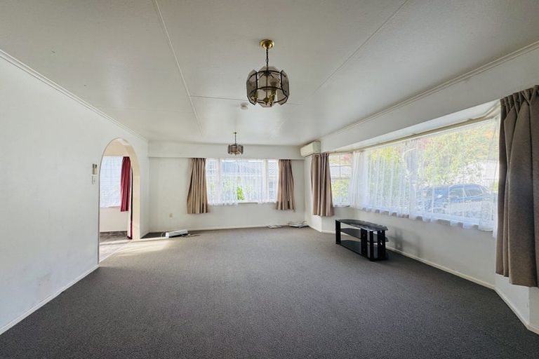 Photo of property in 36 Holland Street, Wainuiomata, Lower Hutt, 5014