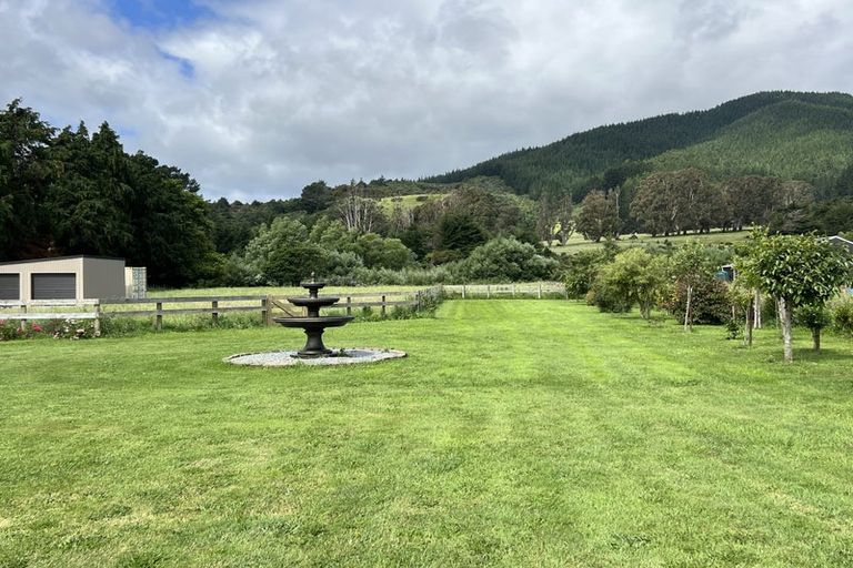 Photo of property in 67 Whitemans Valley Road, Whitemans Valley, Upper Hutt, 5371