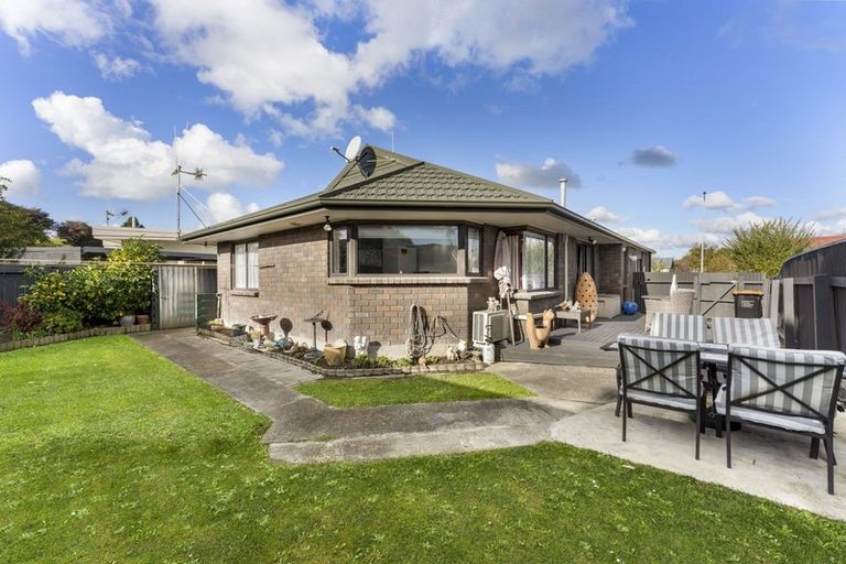 Photo of property in 35 Rewa Street, Takaro, Palmerston North, 4412