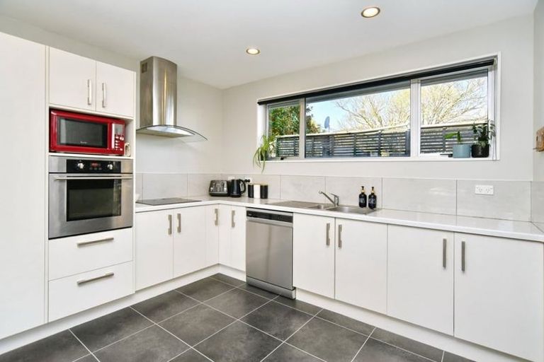 Photo of property in 9 Coates Place, Rangiora, 7400