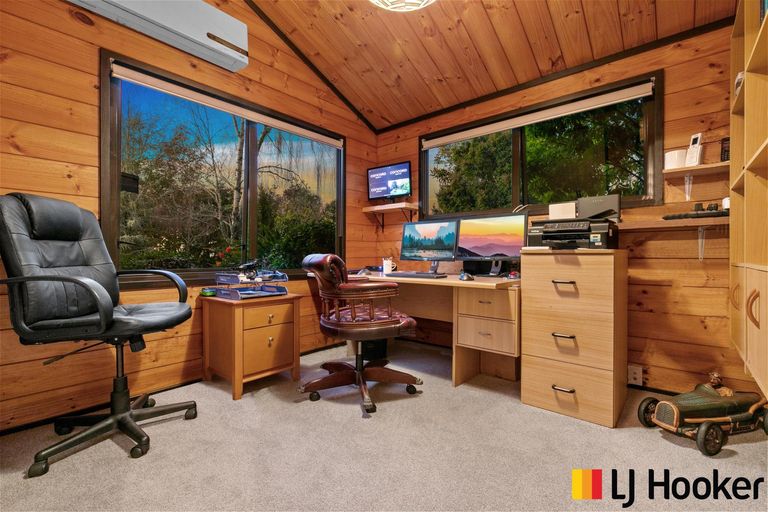 Photo of property in 77 Awanui Rise, Papakura, 2582