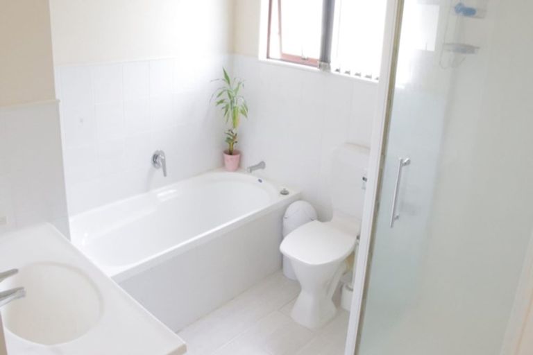 Photo of property in 16a Charlenne Close, Ranui, Auckland, 0612