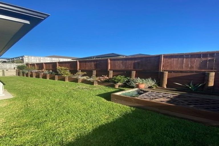 Photo of property in 31 Fairfax Crescent, Pyes Pa, Tauranga, 3112