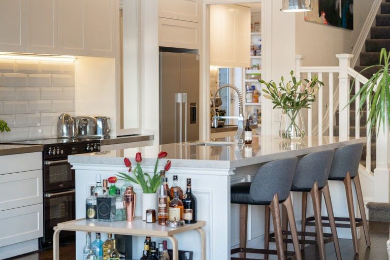 Photo of property in 48 Mcfarlane Street, Mount Victoria, Wellington, 6011