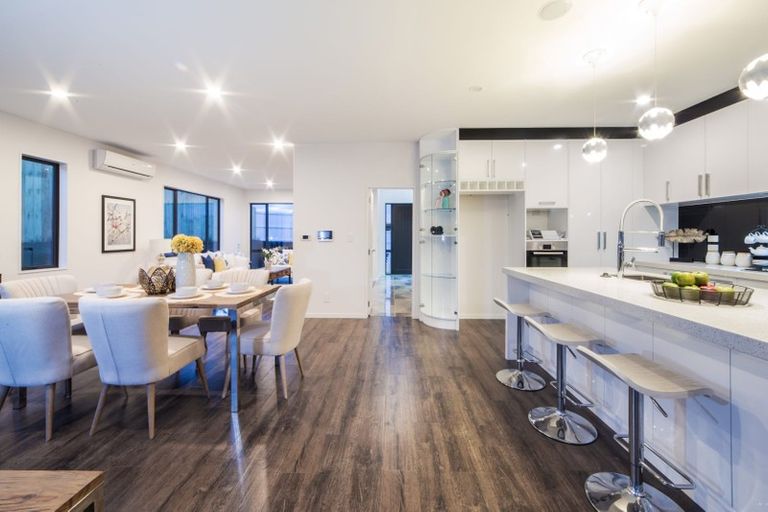 Photo of property in 13 Paitry Place, Swanson, Auckland, 0614