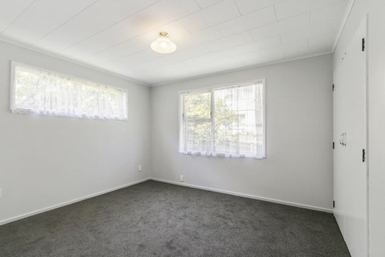Photo of property in 31 Holland Street, Wainuiomata, Lower Hutt, 5014