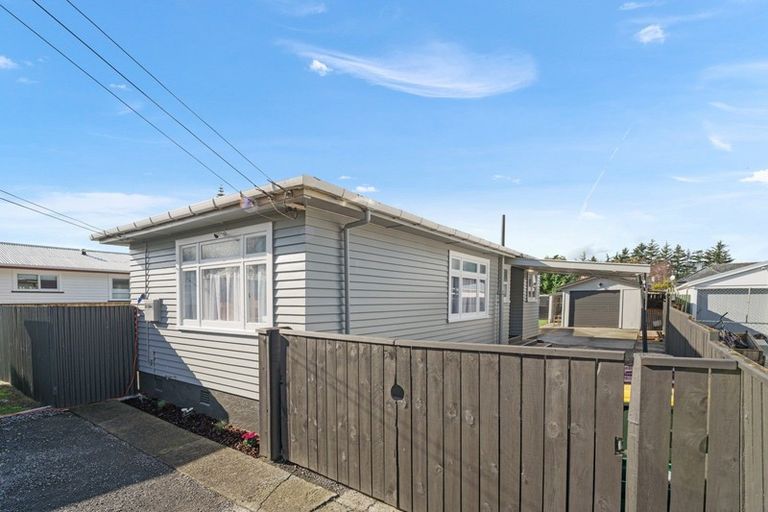 Photo of property in 13 Matai Street, Levin, 5510