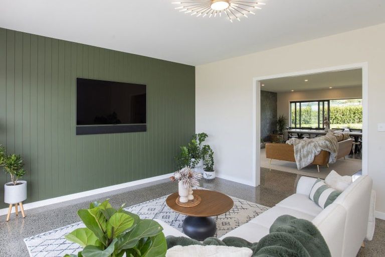Photo of property in 74 Scarlys Way, Okitu, Gisborne, 4010