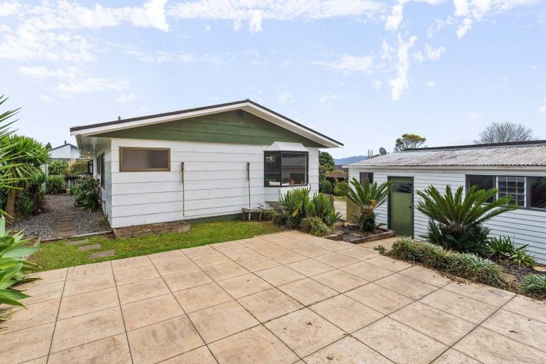 Photo of property in 6 Walnut Grove, Omokoroa, 3114