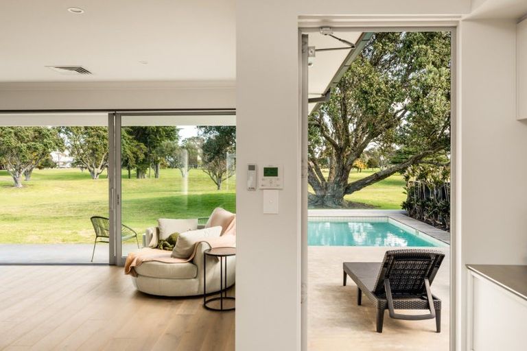 Photo of property in 194 Oceanbeach Road, Mount Maunganui, 3116