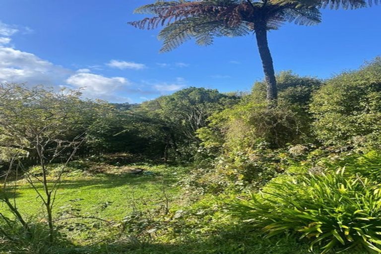 Photo of property in 138 Miromiro Road, Normandale, Lower Hutt, 5010