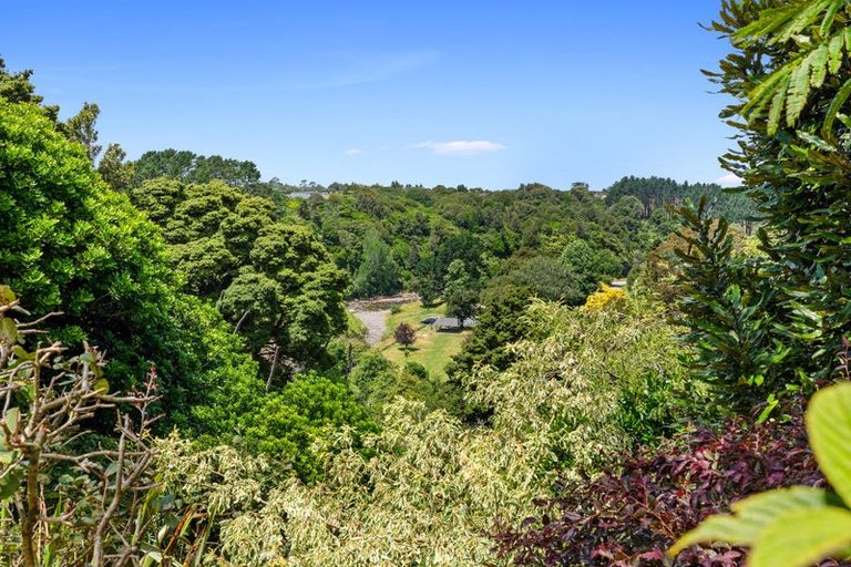 Photo of property in 3 Waiwera Place, Merrilands, New Plymouth, 4312