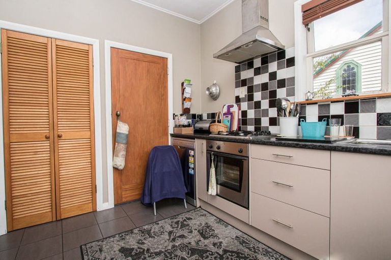 Photo of property in 116 Forest Lake Road, Forest Lake, Hamilton, 3200