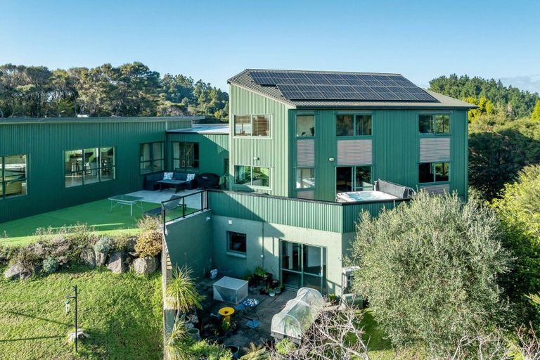 Photo of property in 1559 Pataua Road North, Pataua North, Whangarei, 0175