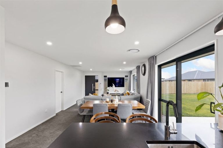 Photo of property in 27 Lunn Crescent, Leeston, 7632