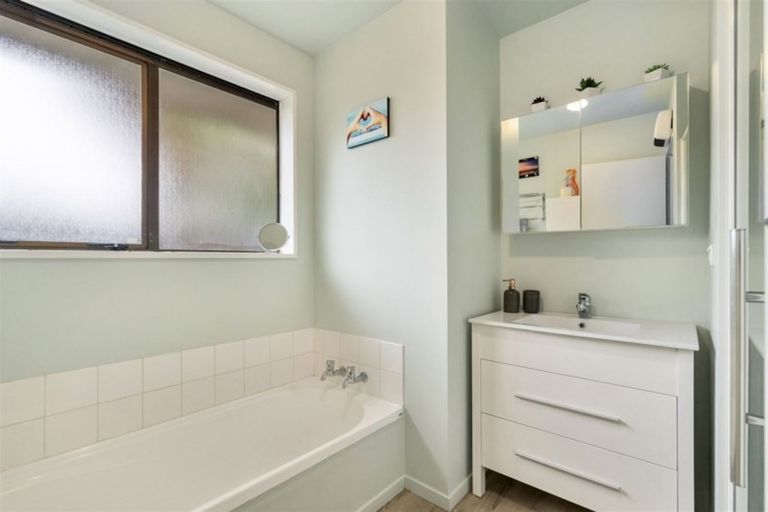 Photo of property in 4 Hossack Close, Belfast, Christchurch, 8051