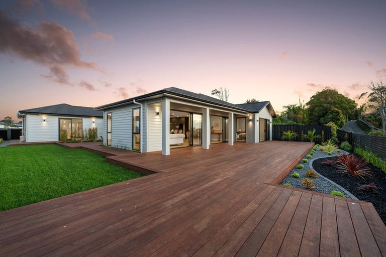 Photo of property in 56 Kewa Road, Albany Heights, Auckland, 0632