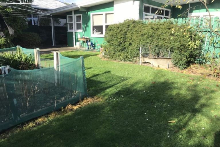 Photo of property in 16 Saxton Street, Levin, 5510