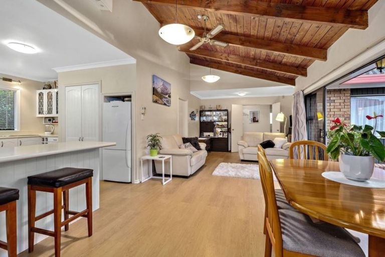 Photo of property in 22 White Heron Drive, Massey, Auckland, 0614