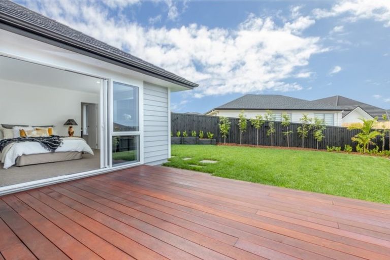 Photo of property in 5 Frontiere Lane, Silverdale, 0932