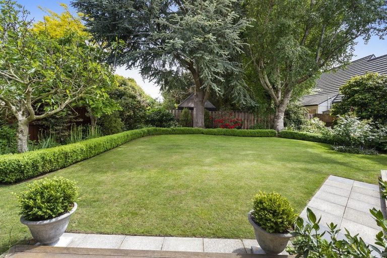 Photo of property in 23 Glenharrow Avenue, Avonhead, Christchurch, 8042