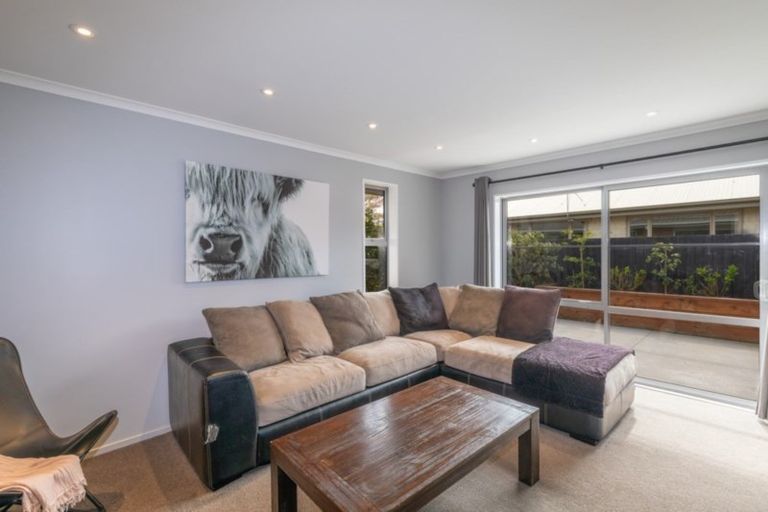 Photo of property in 31a Mataroa Place, Parklands, Christchurch, 8083