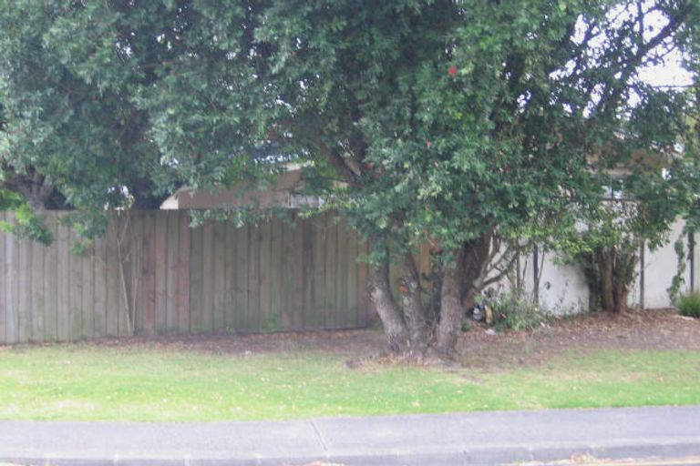 Photo of property in 2/30 Lingfield Street, Glenfield, Auckland, 0629