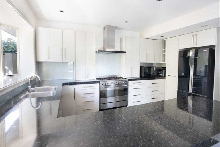 Photo of property in 7 Sunningvale Lane, Ilam, Christchurch, 8053