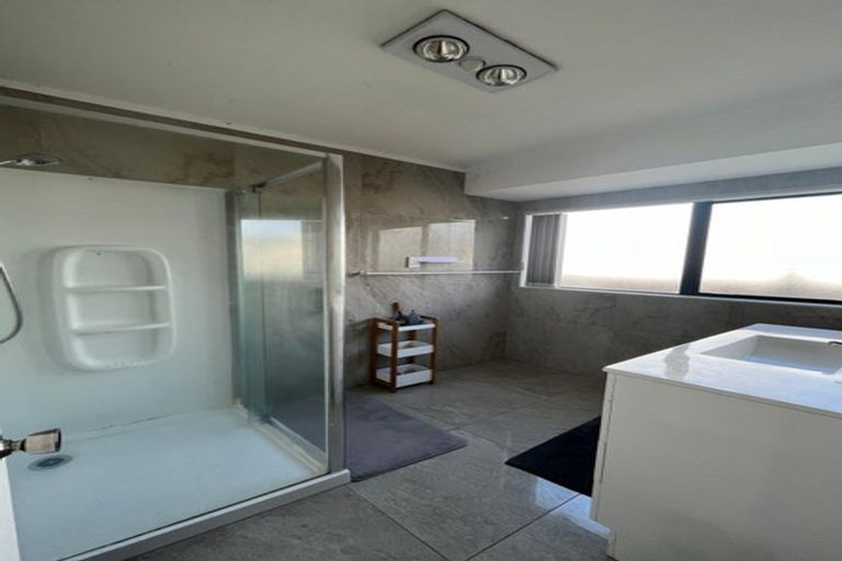 Photo of property in 243a Hill Road, The Gardens, Auckland, 2105