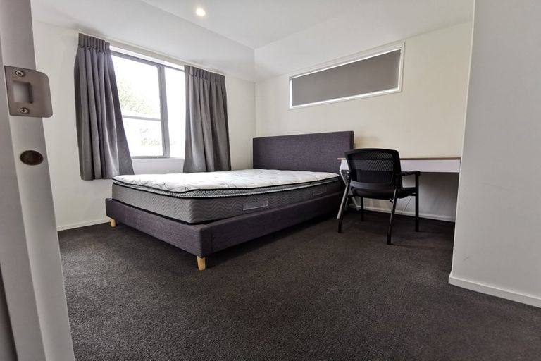 Photo of property in 2/2 Montana Avenue, Ilam, Christchurch, 8041