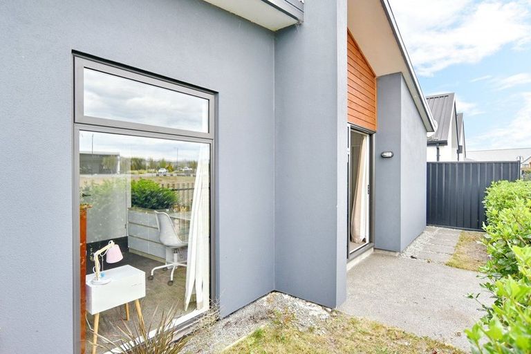 Photo of property in 15a Te Whenu Crescent, Marshland, Christchurch, 8083