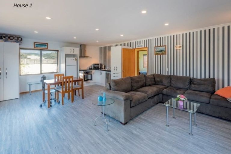 Photo of property in 17 Heperi Street, Waikanae Beach, Waikanae, 5036