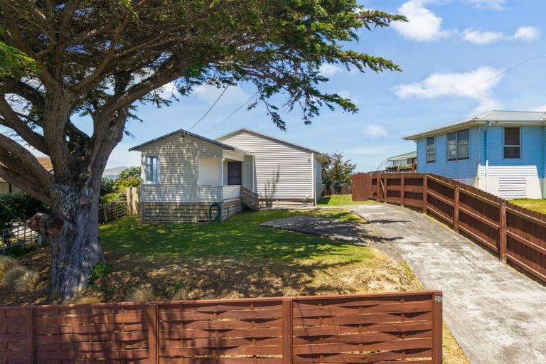 Photo of property in 25 Tuki Street, Titahi Bay, Porirua, 5022