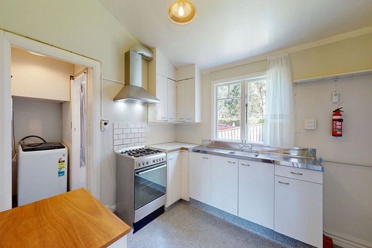 Photo of property in 3-5 Knoll Street, Island Bay, Wellington, 6023