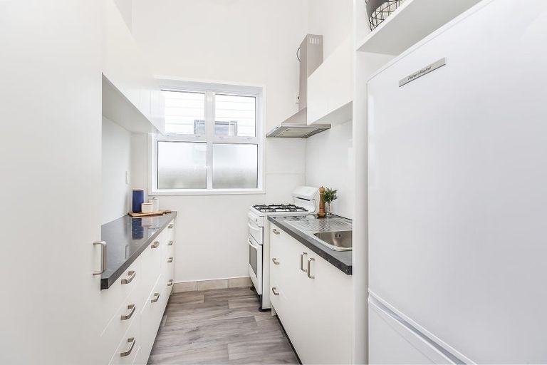 Photo of property in 144 Rongotai Road, Kilbirnie, Wellington, 6022