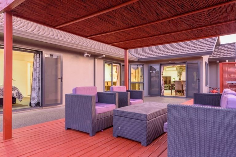 Photo of property in 6 Stableford Drive, Pyes Pa, Tauranga, 3112