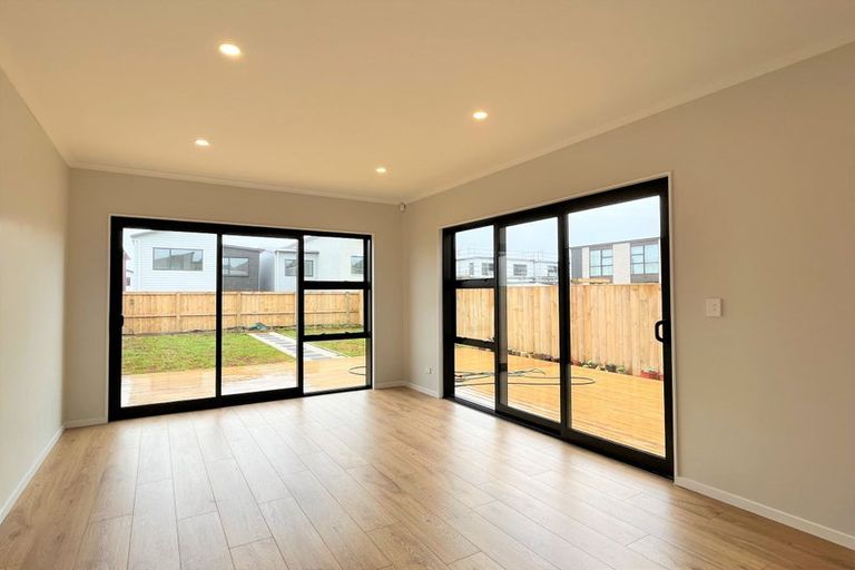 Photo of property in 23 Coast Garden Drive, Hobsonville, Auckland, 0616