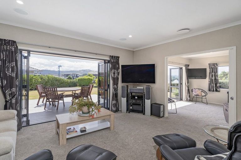 Photo of property in 6 Roseberry Place, Whitianga, 3510