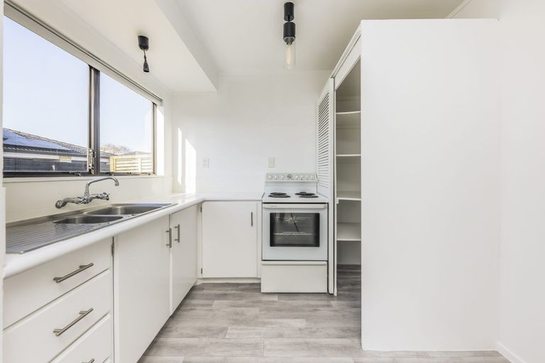 Photo of property in 2/30 Gloucester Road, Manurewa, Auckland, 2102