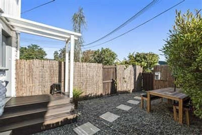 Photo of property in 36 Cameron Street, Sydenham, Christchurch, 8023