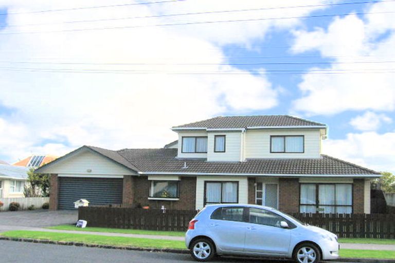 Photo of property in 1/77 Hattaway Avenue, Bucklands Beach, Auckland, 2012