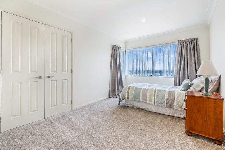 Photo of property in 1/12 Richards Avenue, Forrest Hill, Auckland, 0620