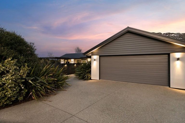 Photo of property in 6 Evening Star Road, Arthurs Point, Queenstown, 9371