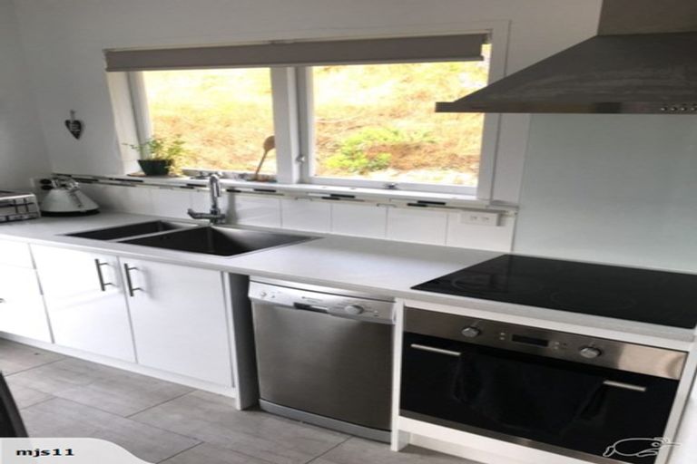 Photo of property in 27b Cypress Drive, Maungaraki, Lower Hutt, 5010