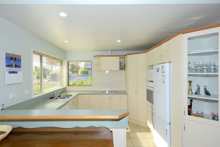 Photo of property in 22 Sutton Place, Dallington, Christchurch, 8061