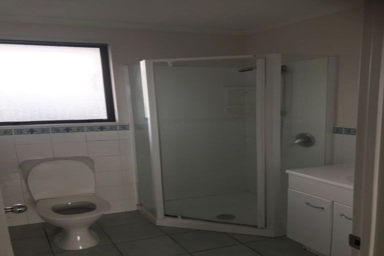 Photo of property in 1 Ardee Close, East Tamaki, Auckland, 2016