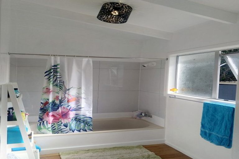 Photo of property in 49 Stevenson Road, Clarks Beach, 2122