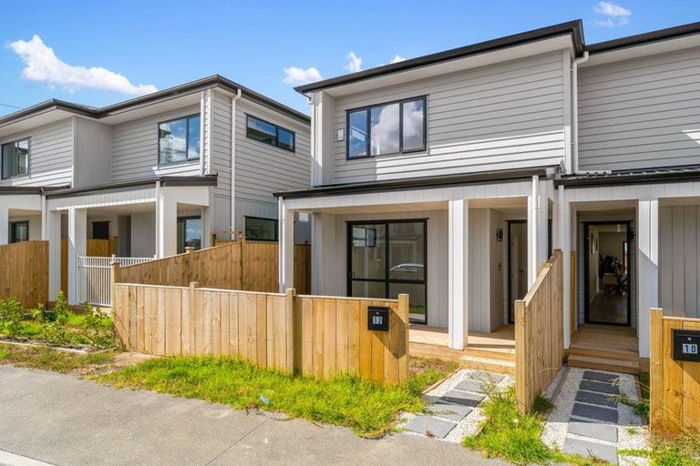Photo of property in 12 Kapeta Lane, Karaka, 2113