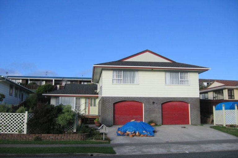 Photo of property in 16 Mossburn Grove, Kelson, Lower Hutt, 5010