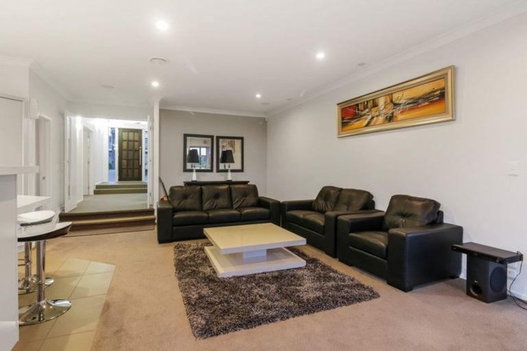 Photo of property in 9 Corsica Way, Karaka, Papakura, 2113